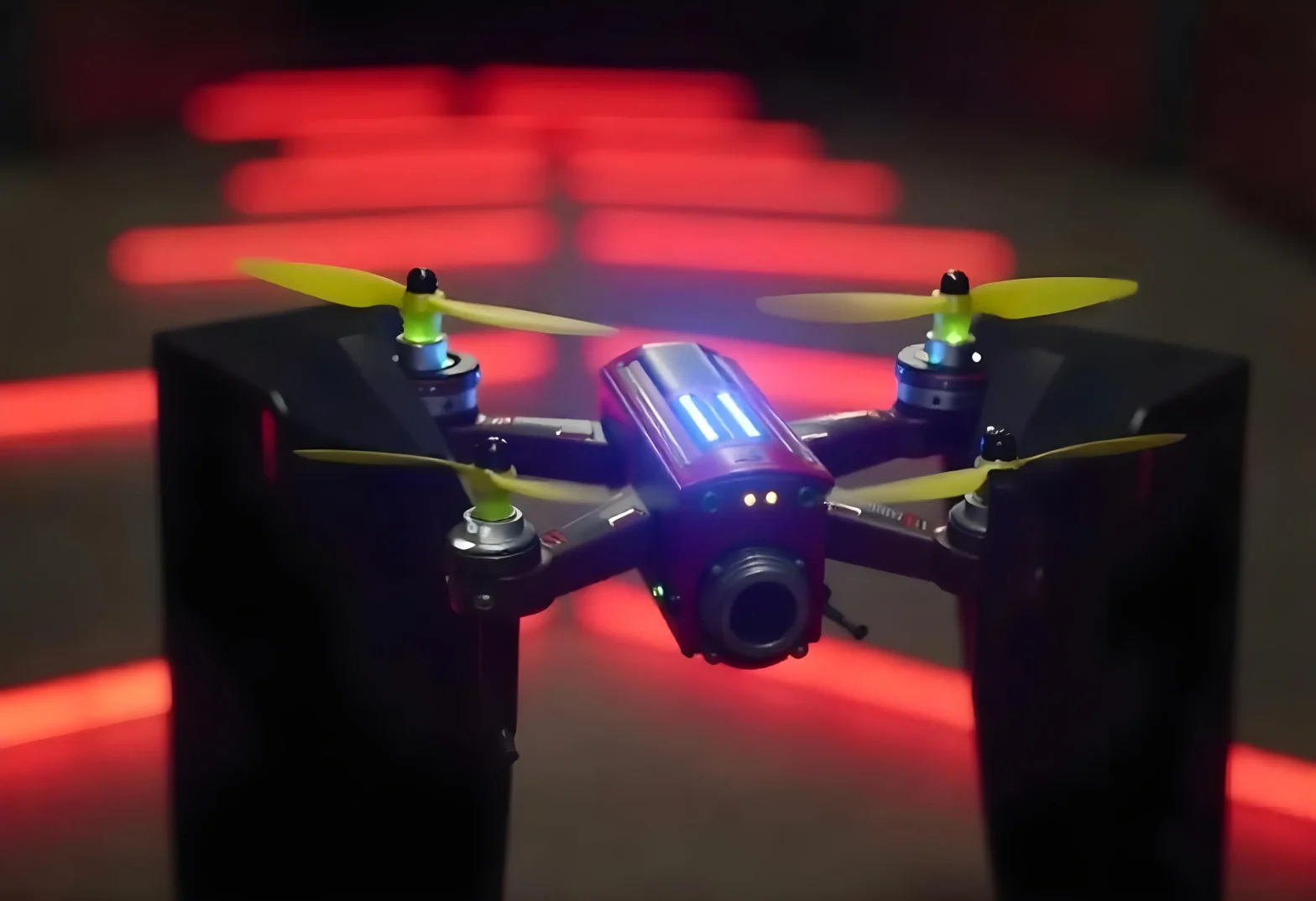 FPV օդաչու (ՕՆԼԱՅՆ/ՕՖԼԱՅՆ)